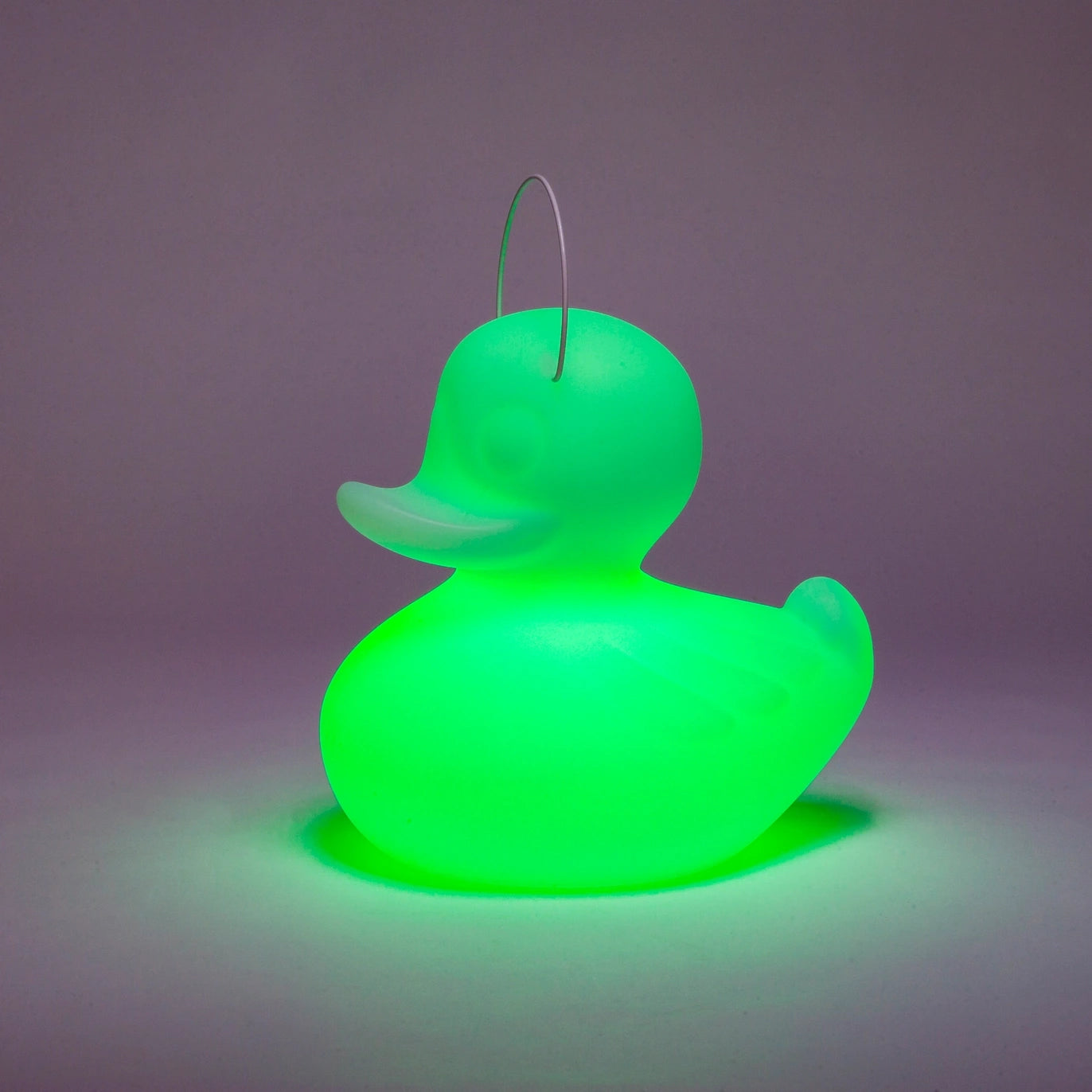 Lampka basenowa LED bezprzewodowa w kształcie kaczki 31cm — Small Duck Lamp
