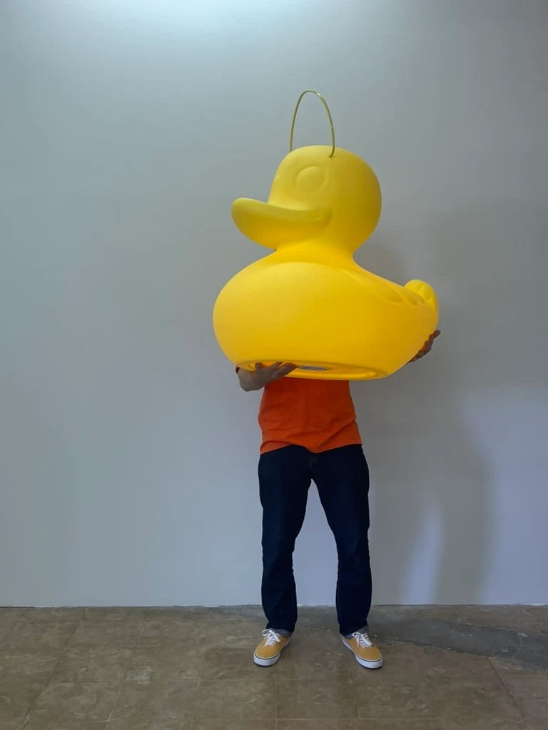 Lampa basenowa LED pływająca akumulatorowa 85cm — Mega Duck Lamp