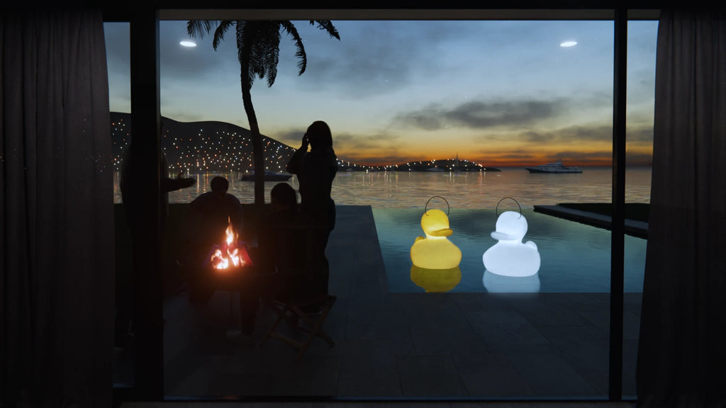 Lampa basenowa LED pływająca akumulatorowa 85cm — Mega Duck Lamp