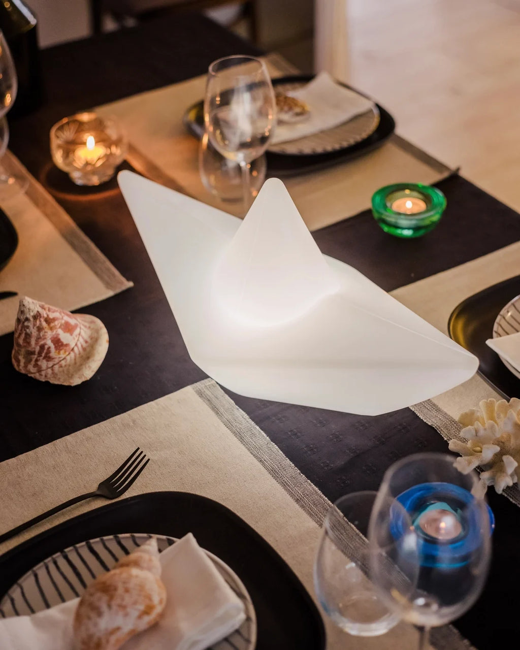 Lampa pływająca do basenu, ogrodu i wnętrz LED akumulatorowa 70cm – Boat Lamp